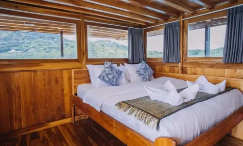 Dream-Ocean-Upper-Deck-Cabin